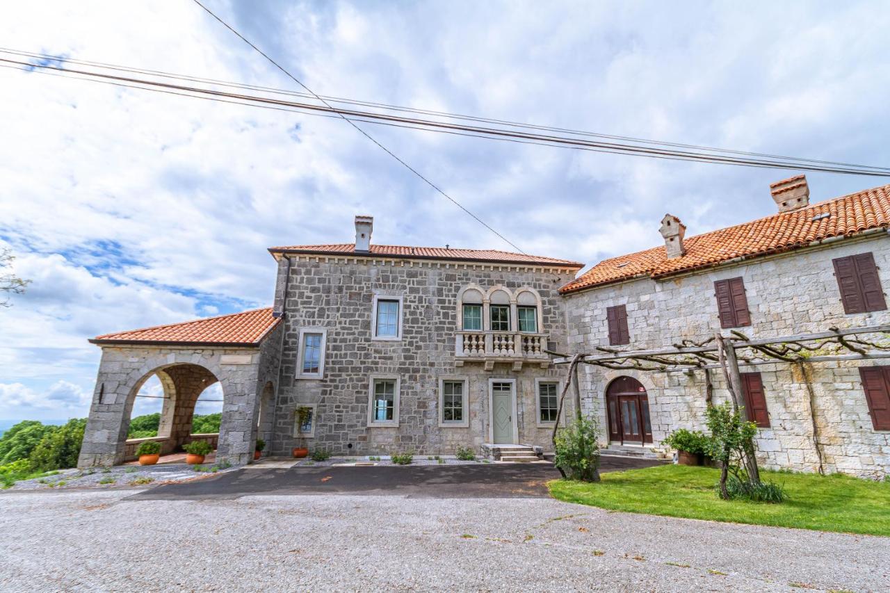 Vila Brinovka Kostanjevica na Krasu エクステリア 写真