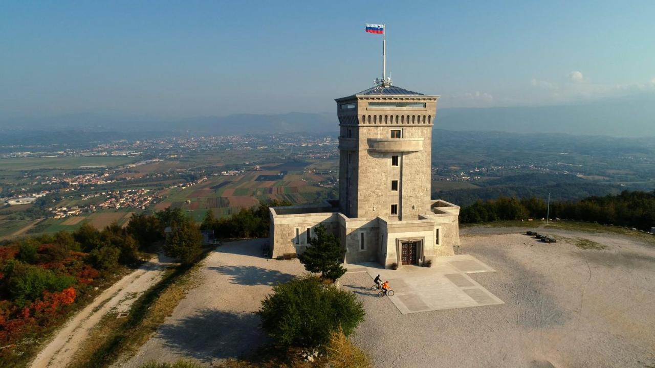 Vila Brinovka Kostanjevica na Krasu エクステリア 写真
